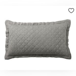 Pottery Barn Belgian Flax Linen Diamond Quilted King Sized Shams (x2)